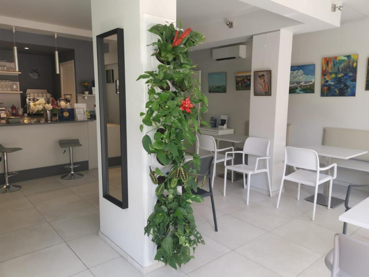Hotel Villa Miki Бордігера Екстер'єр фото