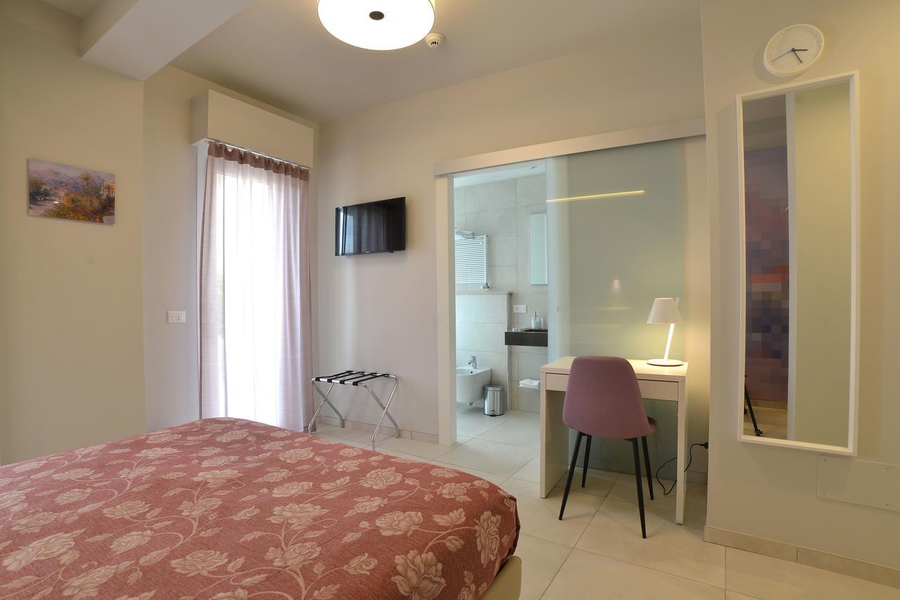 Hotel Villa Miki Бордігера Екстер'єр фото