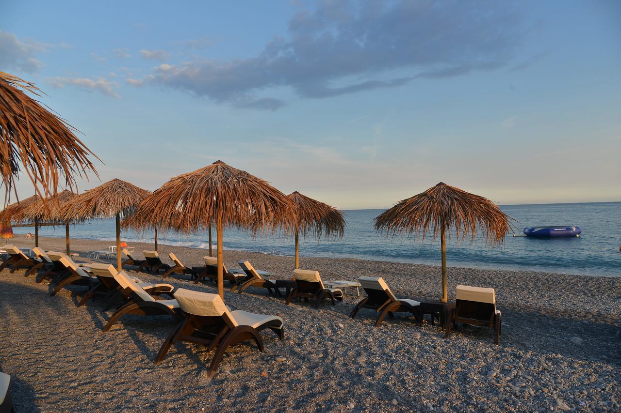 Hotel Villa Miki Бордігера Екстер'єр фото